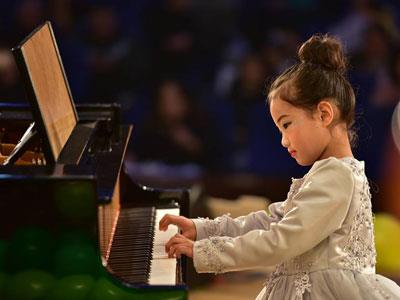 日照找钢琴家教哪家好？